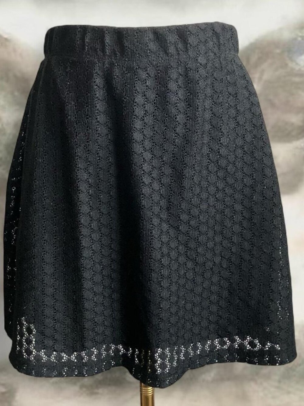 Black Textured Lace Trim Mini Skirt – Size Medium